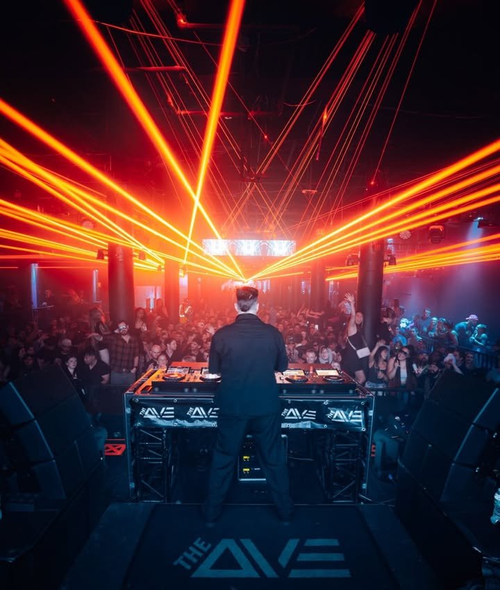 UPCOMING EVENTS & LIVE SHOWS